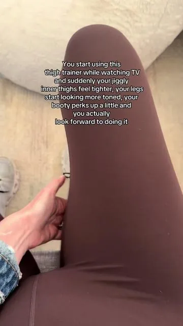 One of the easiest ways I’ve found to work on my inner thighs at home ✨ #thighmaster #innerthighexercise #homeworkout #legworkouts #merach 