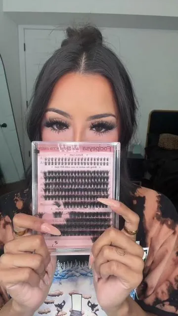 STACKED LASHES 🫦 #fyp #FocipeysaLashes #eyelashclusters #makeup #eyelashmap 