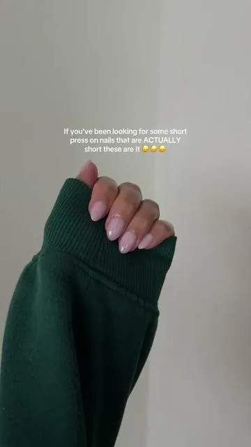 So cutie and practical! Literally feels like your own nails 💖 #shortnails #shortpressonnails #tiktokshopfinds #tiktokmademybuyit #nailtok Short press on nails  Press on nails  Nails for work  Nails for school 