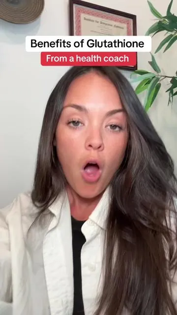 The benefits of taking glutathione - when taken right have been amazing for me.  I went from puffy, fluffy, exhausted & always feeling like garbage to lighter, brighter, quite literally aging in reverse  Immune boosting, gut health supporting, liver flushing, master antioxidant.  #glutathione #glutathioneglow 