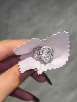 #rings #engagementring #travelring #jewelry #giftguide 
