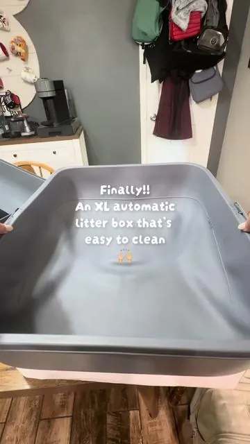 This brand new XL automatic litter box is HUGE!! It’s easy to clean and I LOVE the removable stainless steel grate! @Oneisall Shop US  #automaticlitterbox #selfcleaninglitterbox #catlitterbox #cattok #catlitter