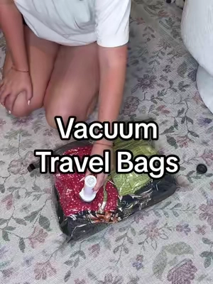carry on back packing, using this carry on hack..vacuum travel bags✈️ #vacuumtravelbag #carryonbag #travelhacks #travelbag #travelessentials 