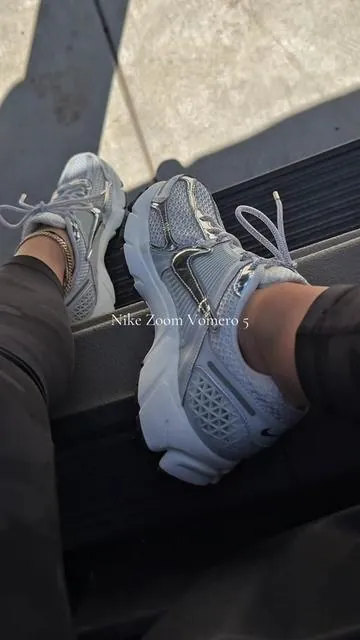 I’m not usually a silver girl, but the way these somehow match every single outfit needs to be studied. ✨ @StockX 