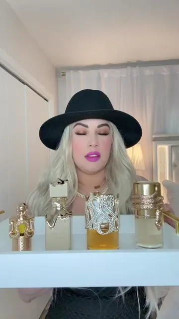 4 perfumes árabes  de mujer #perfumes #perfumesparamujer #fraganciasfemeninas #summervibes #dealsforyoudays 