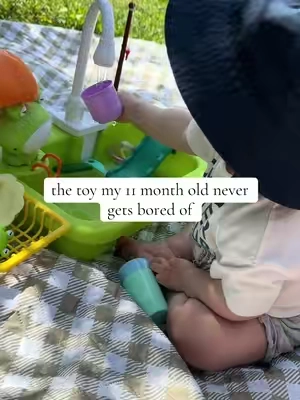 the toy my 11 month old could sit and play with forever 🐥🐸🫧 #tiktokshopfinds #summervibe #tiktokshopsummerturnup #playsink #watertoys 