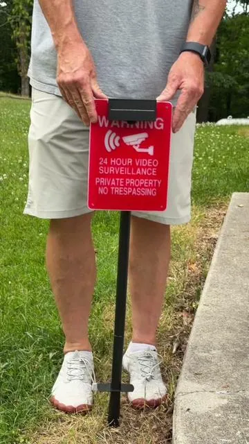 Criminologist approved, all backed by science lighted signs. The red blinking light can make a criminal thing twice giving you more time to react.   #homesecurity #summervibes☀️ #saftey #security 