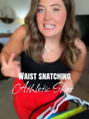 Tummy control, snatched waist, and perfect booty coverage in this athletic skirt! What more could you want? @Pinspark #athleticskirt #tennisskirt #momapproved #summerskirt 