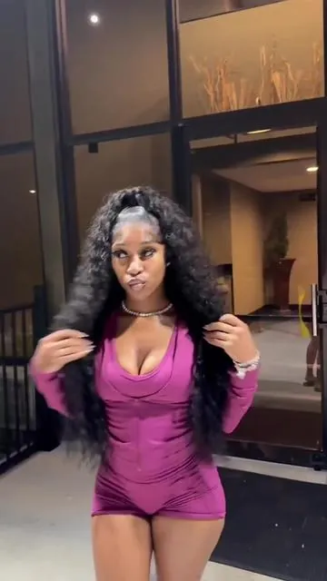 Here’s the wig link beautiful ladies 😘 34” #fyp #trending #blinghair #wiginfluencer #foryoupage 