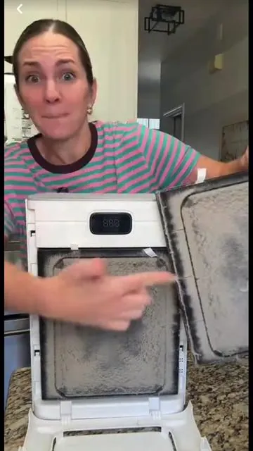 Pet hair everywhere? This is the kind of “invisible helper” I didn’t know I needed. 🐾✨ This replacement pre-filter for the Heapets P358 Pet Air Purifier helps capture dog and cat hair before it spreads around the house, keeping the air feeling cleaner and the mess more manageable. Easy swap, designed for everyday pet households, and backed by a 12-month warranty plus lifetime support. #pethair #airpurifier #petowners #homeessentials #summervibes 