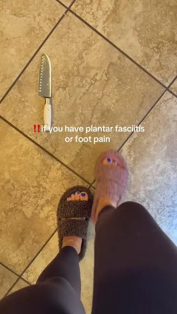 The COMFIEST slippers!! Foot pain is the worst! #footpain #footpainrelief #plantarfasciitis #plantarfasciitisrelief #slippers 