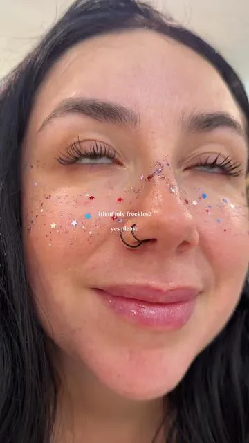 i’m OBSESSED 🇺🇸✨ #4thofjuly #glitterstick #freckles 