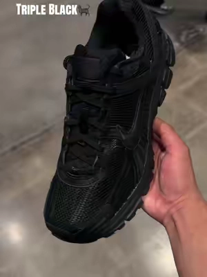 Nike Vomero 5 Triple black on sale!😍😍 #nikevomero5 #vomero5 #vomero #tripleblack #blackshoes 