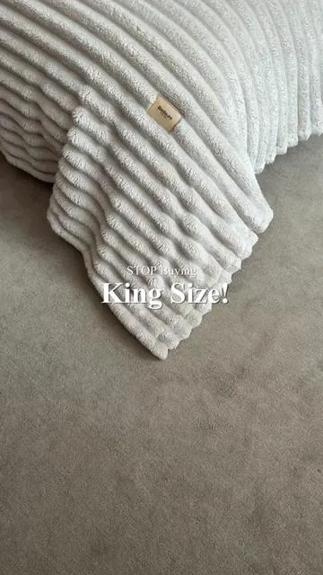 Mid-Year Sale special 🎉🤍 All-in-one blanket comforter for cozy nights, easy comfort, and the perfect Father’s Day gift 🛏️ #blanket #BedsureMessyAestheticChallenge #BohoBedSet #BedsureComforter #bedsure #cozyvibes #fathersday #summervibe #summervibes☀️ #SummerWins#DealsForYouDays