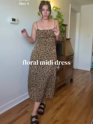 These floral dresses are so flattering and perfect for summer but will also be a great transition piece for fall!! #floraldress #mididress #summerdresses #falldresses #dealsforyoudays @TanmingFashion 