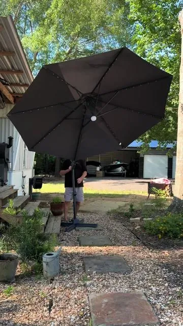 10ft Cantilever Patio Umbrella#rotatingumbrella #sunshade#poolsideumbrella #fathersdaygiftideas #tiktokmademebuyit @Garvee-Outdoor-Living 