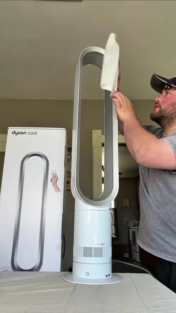 Finally got a dyson cool for summer! #towerfan #dyson #oscillatingfan #homeessentials #summeressentials 