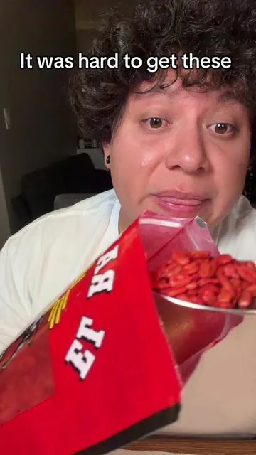@El Ranchito Jerky just restocked their unshelled sunflower seeds spicy red flavor. Run and get them before they sell out again. #snacktok #sunflowerseeds #spicyred #unshelledsunflowerseeds #elranchito 