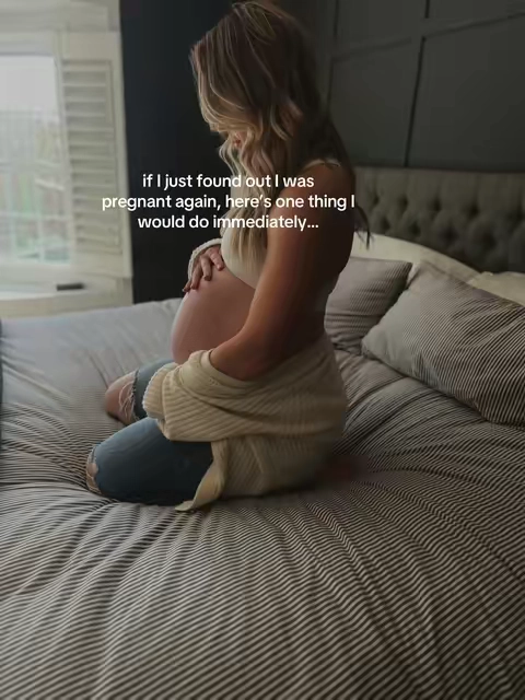 My biggest fear is stretch marks 😭 I know they’re beautiful but if it was at all possible to avoid getting them, then I wanted to. As much as your skin stretches during pregnancy for your growing bump, you can’t possibly nourish and hydrate it enough. I can’t recommend this bundle enough! Especially with all its CLEAN ingredients (bc you need to be careful what you’re putting on your skin when pregnant 🫶🏼) And even at 3.5 months postpartum, I’m STILL using it #strechmarks #expectingmom #pregnancyjourney 
