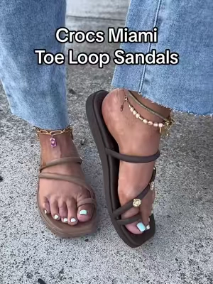 Crocs Miami toe loop sandals are definitely a must have for summer! #crocs #crocsmiamitoeloop #crocssandals #summersandals #dealsforyoudays 