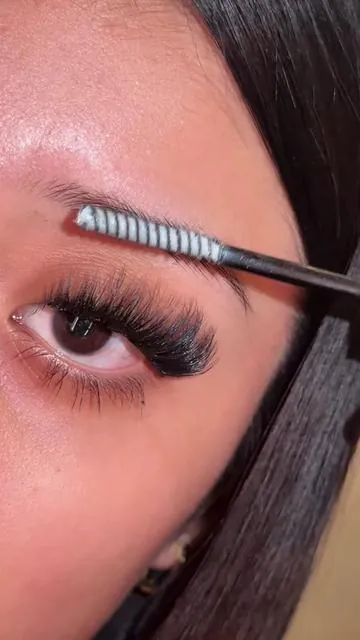 you really only need one brow product, and that’s a good brow gel 😍 | #fypシ #oxnnm #hecibeauty #browgel #makeupbrows 