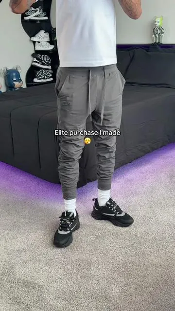 👆🏽Grab a pair before they sell out👆🏽 #recentpickups #musthaves #sweatpants #trending #viraltiktok 
