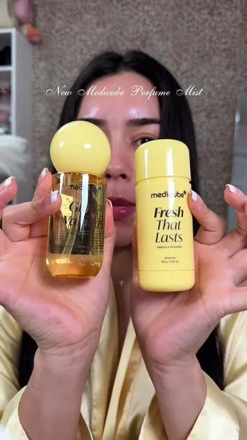 New Medicube Glow Vanilla Hair & Body Fragrance Mist 🧖🏻‍♀️✨☁️⭐️🏝️🍨 notes: creamy vanilla, coconut & cashmere!! @medicube global #medicubeglowvanilla #KBeautyCollective #TikTokShopCreatorPicks #medicube #medicubeperfume 
