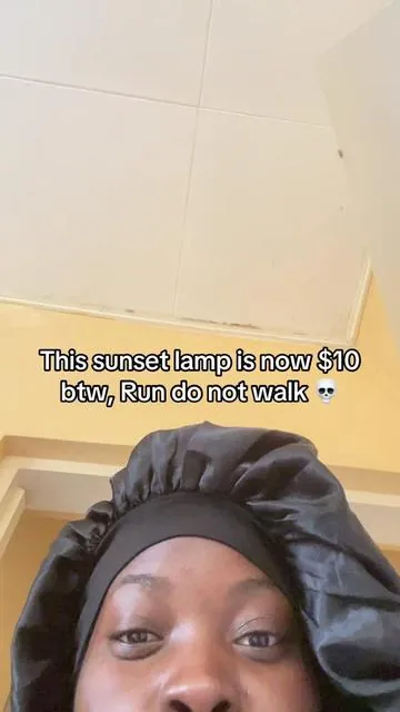 🤭🏃🏾‍♀️ #sunsetlamp #lamp #ledlamp #bedroomlamp #ledlight 
