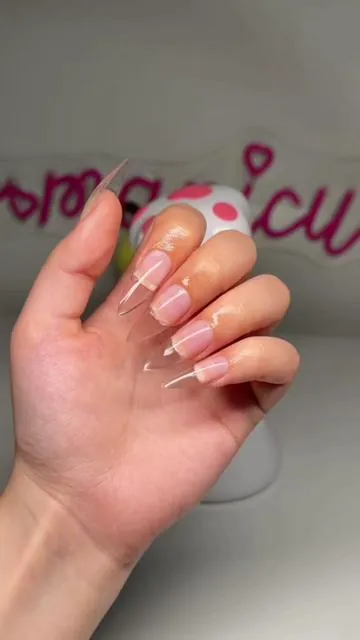 Literally can’t get these nails off without the remover 😫🔥 @BeetlesGelPolish  #diynails #diynailkit #gelxnails #gelxnailkit #nailtutorial 