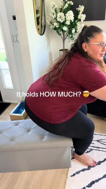 I’m sorry… this right here is not just cute, but also super functional! Obsessed! 🤩 #dealsforyoudays #summerwins #storagebench #organization 