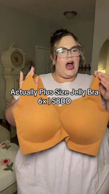 So good, you’ll buy 5 of them like me 🤪😂 #plussize #plussizebra #jellybra #plussizejellybra #comfortablebra 