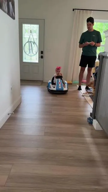 The LAUGH I heard the first time she spun in circles 😭✨ #kidstoys #toddlerfun #tiktokmademebuyit #rideoncar #musthavetoy 