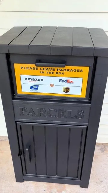I’m too excited about my new delivery box 🥰
