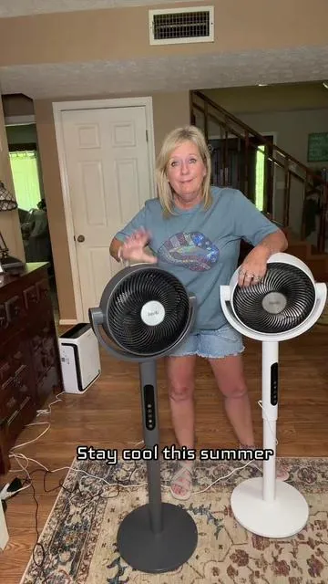 When it’s hot outside these fans will cool ya down #standingfan #dealsforyoudays 