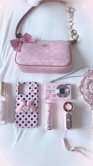tiny yet powerful 🎀🤍 need for this summer! #minifan #summeressentials #dealsforyoudays #summervibes☀️ #pinkaesthetic 