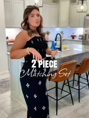 Love this matching smocked 2 piece set for date night, vacation, girls night out etc! It’s so dang cute and is comfy too! @PrettyGarden #matchingset #datenightoutfit #smocked #dealsforyoudays 