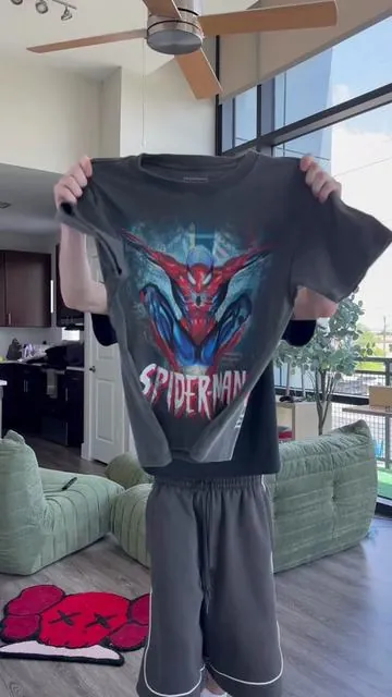 #pacsun #spiderman #marvel #graphictee 