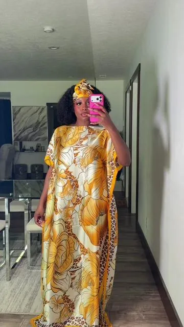 This yellow moomoo! 😍💛 . . #moomoo #kaftan #kimono 