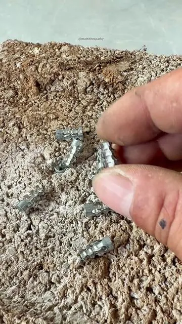 Everyone Told Me to Try This Hinge Repair Anchor… So I Tested It on a Brick!#dealsforyoudays #fathersdaygift #drywalltools #diy #tooltok 