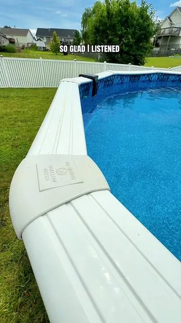 These solar panel lights for our pool are the best! #solarlights #poollights #nightswim #dealsforyoudays #summermusthaves @Poolhacker_official 