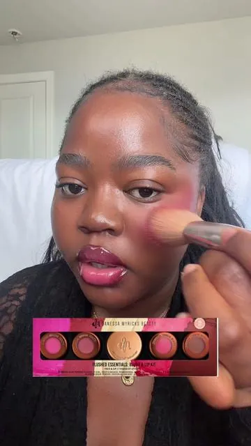 @DanessaMyricksBeauty mini set is a absolute gem #summermusthaves #danessamyricksbeauty #blush 