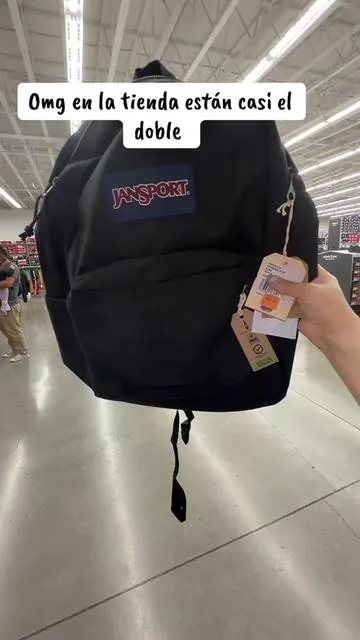 Porque están tan caras en la tienda #jansport #backpack #tiktokshopcreatorpicks #dealsforyoudays #SummerVibes 