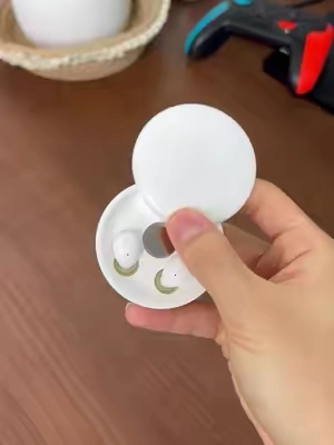 Mini sleep earbuds as so affordable. These earphones are perfect for sleep#giftguide #tiktokshopcreatorpicksarbuds #TikTokShopDealsforYouDays#summerwins #DealsforYouDays 