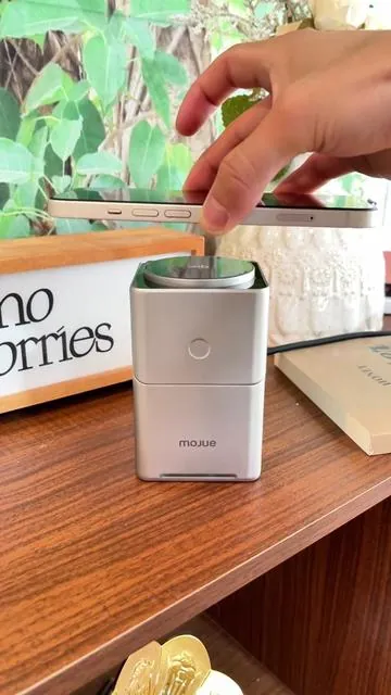3-in-1 Foldable Wireless Charger – Phone, Watch & AirPods 👂🤩🔥 #WirelessCharger #ClutterFreeDesk #ForTravelers #TikTokMadeMeBuyIt #summerwins 
