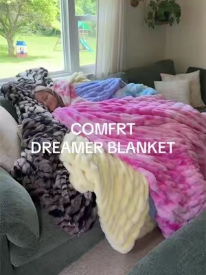 I wanna be swimming in Dreamers ✨ running to order a Mega rn lol  #comfrt #comfrtclothing #comfrtdreamerblanket #weightedblanket #dealsforyoudays 