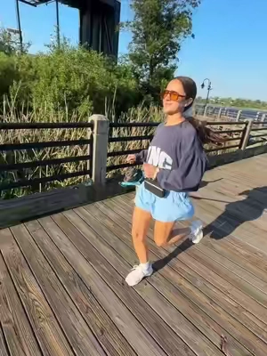 I thought her dog was going to run away 😅 Comment “RUN” and I’ll send you the link #Summervibes #dealsforyoudays #summerwins #tiktokshopmemorialday 