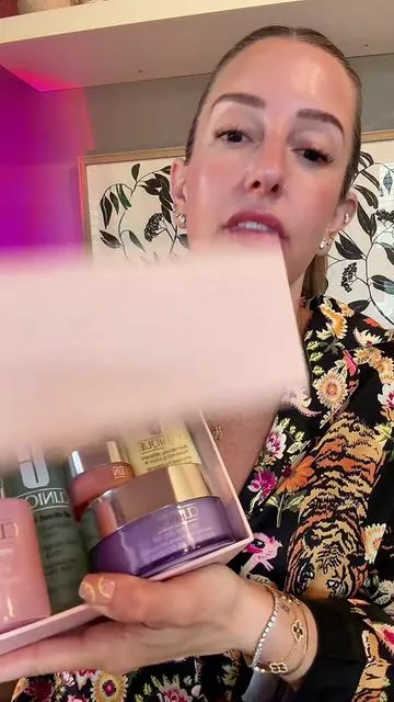 A full skincare for this price??? This is when you buy 3.  @Clinique  #clinique #dealsforyoudays #skincareroutine #skincare 