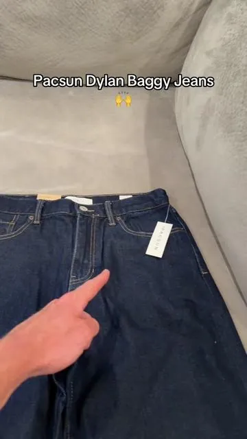 These PacSun jeans are so tough #pacsun #jeans #baggyjeans #tiktokshopmademebuyit #baggyfit 