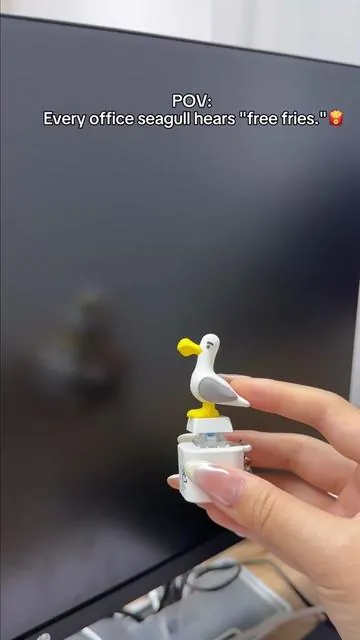 This button has one goal:  Mine! Mine! Mine! 😠✨#seagull #button #keychain #summerwins #dealsforyoudays 