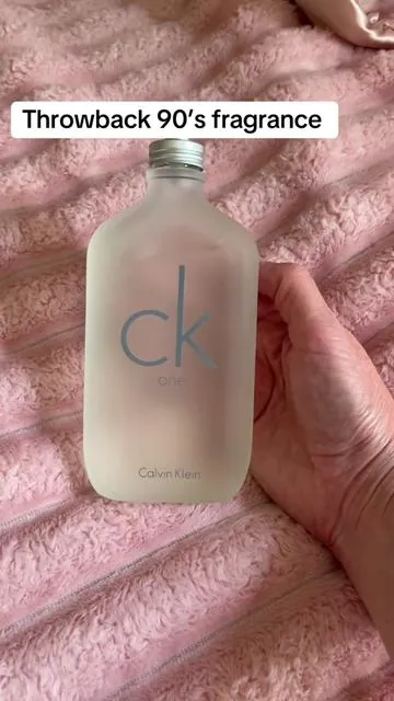 The perfect unisex fragrance for summer💚 #perfume #fragrance 